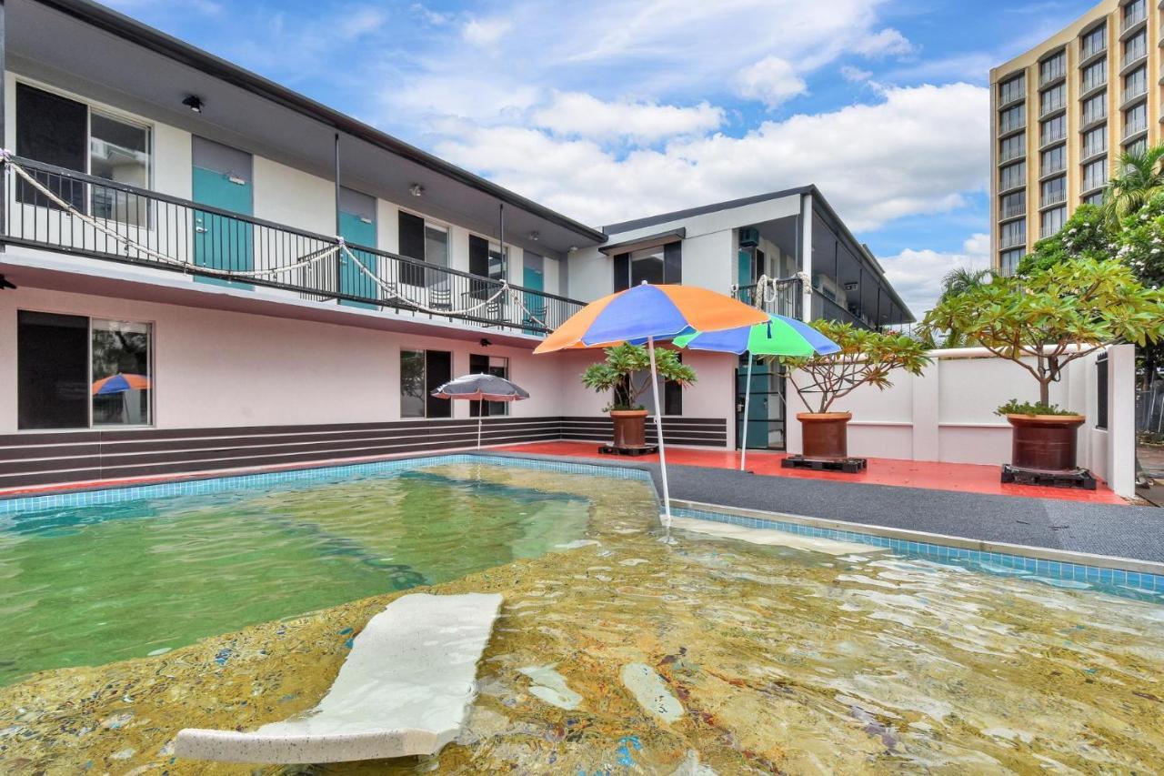 Capitanos Hotel Darwin Eksteriør billede